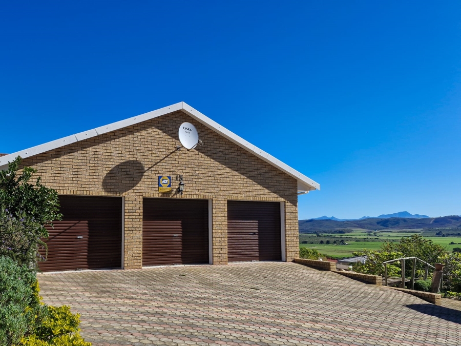 3 Bedroom Property for Sale in Fraaiuitsig Western Cape